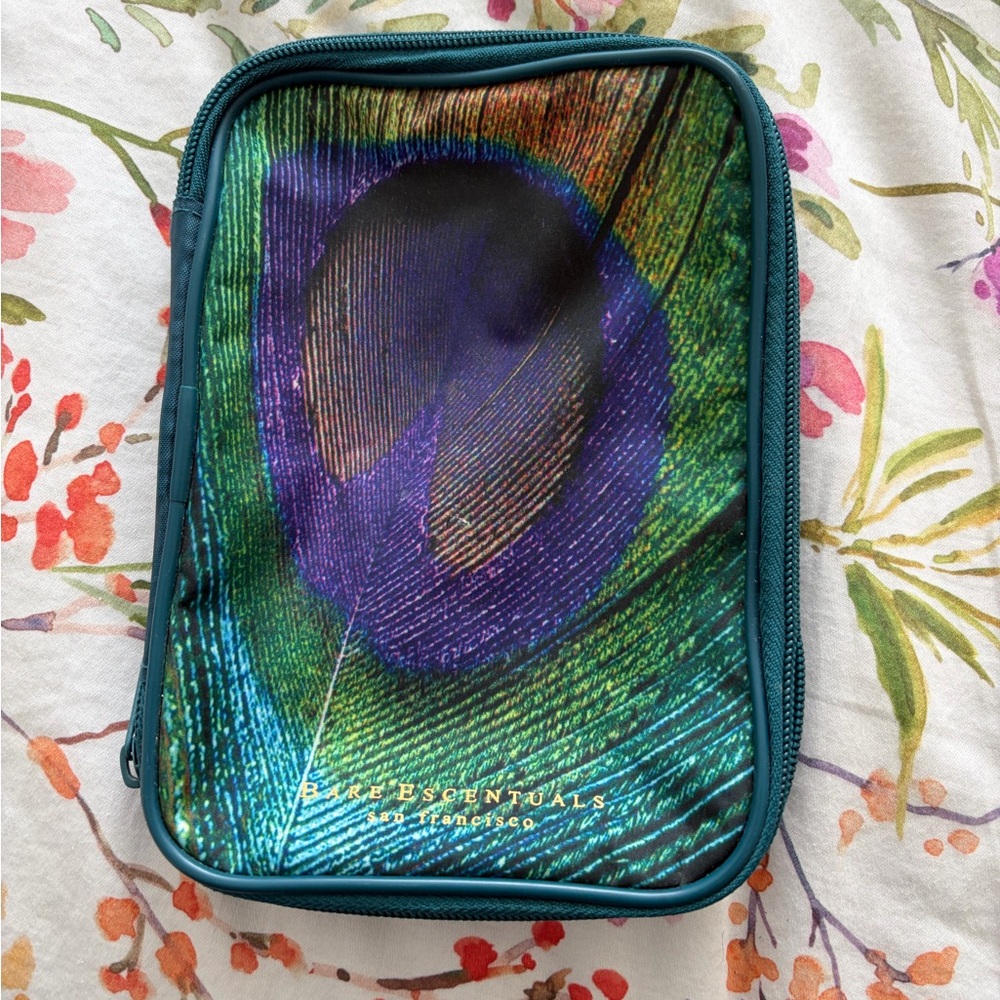 Bare Escentuals make up bag